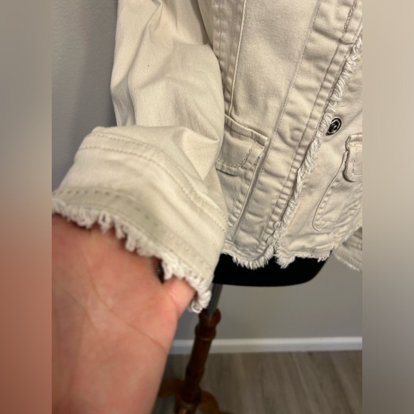 Live a little vintage Y2K White Casual Distressed Jacket / Size: M - Picture 6 of 14